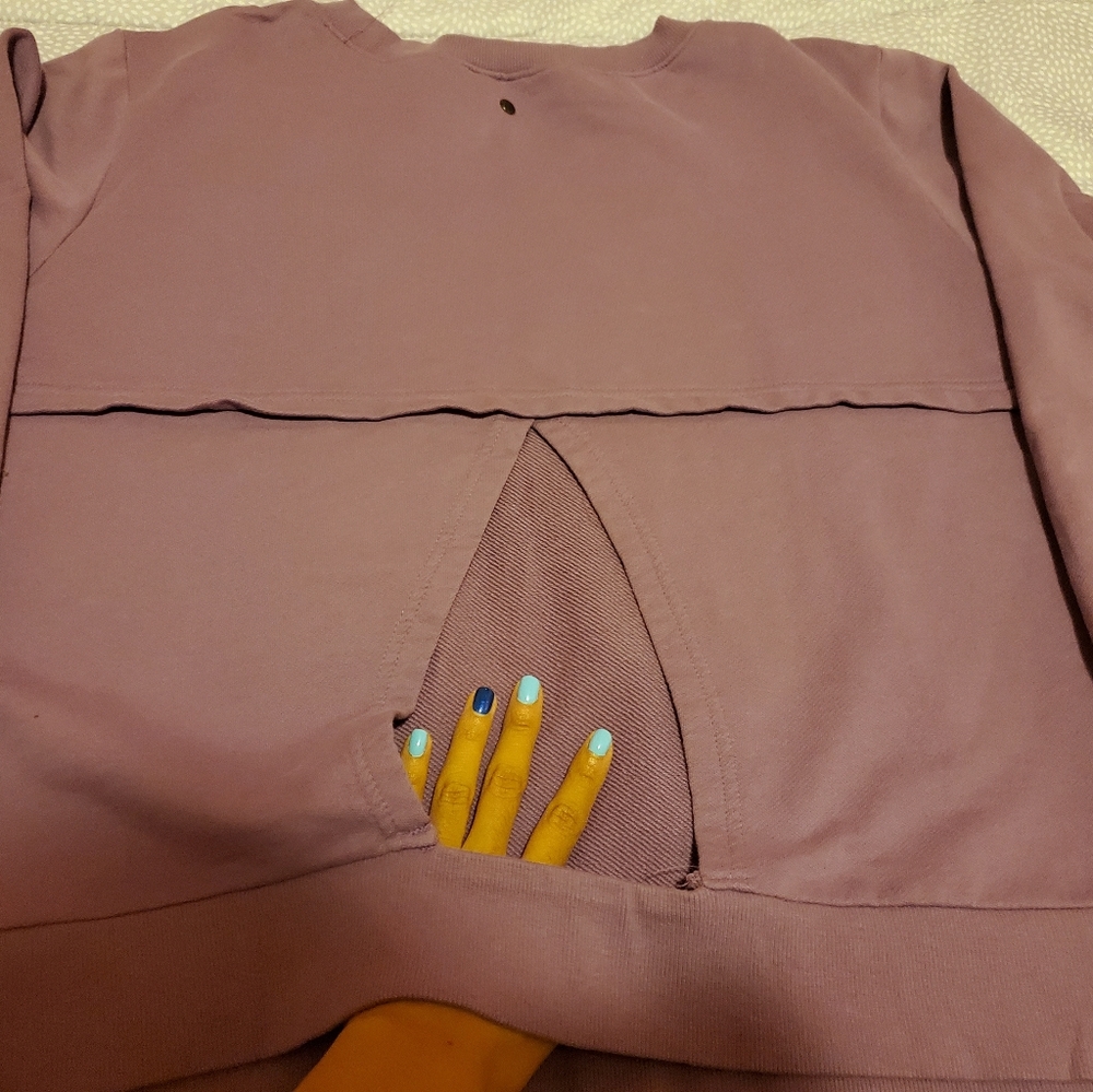 ❤️🧘♀️🧘♀️Lavendar medium pullover🏃♀️🏃♀️ - Picture 3 of 4